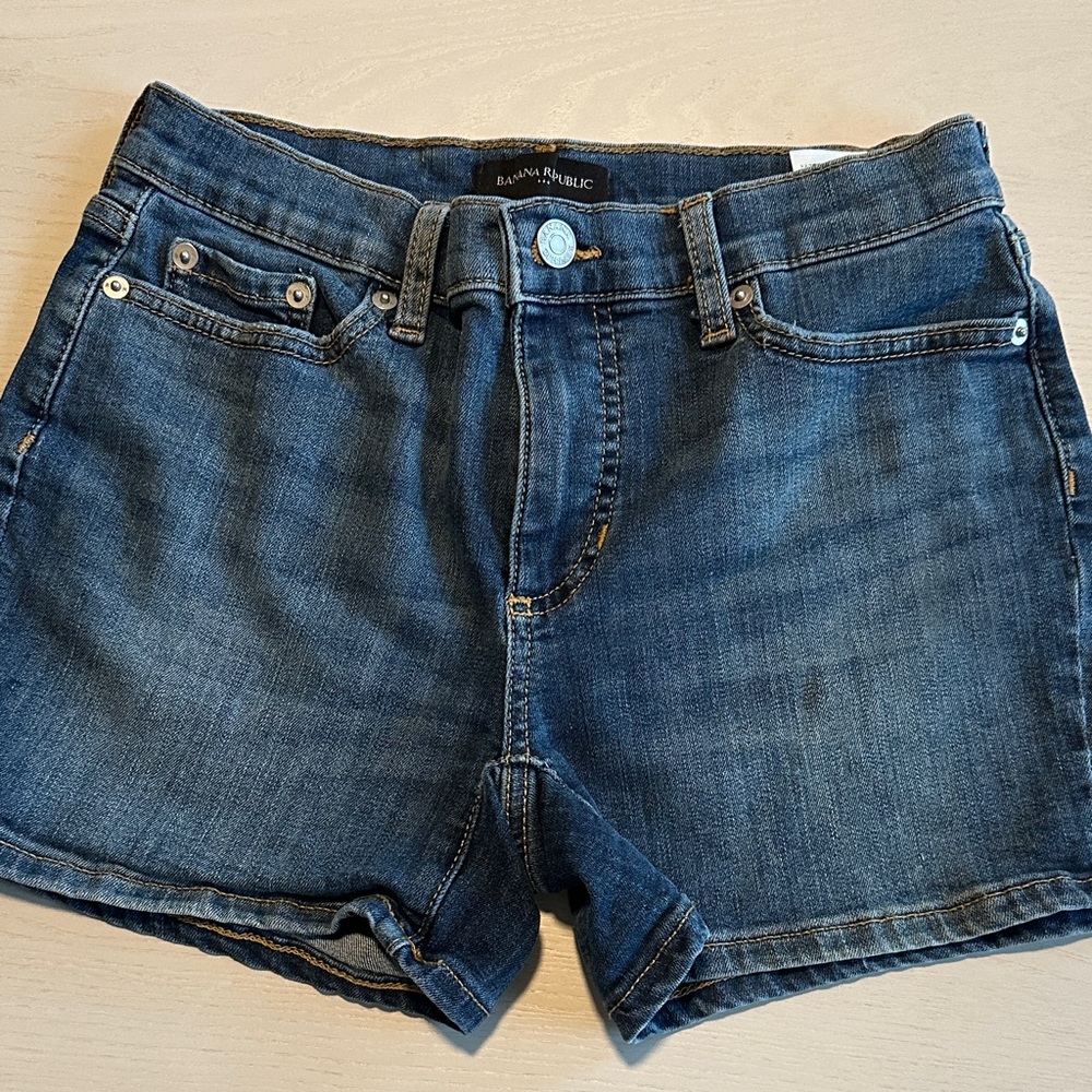 Banana Republic Women's Classic Blue Jean Shorts